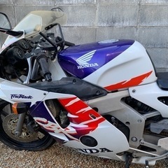 ホンダCBR250RRトリコロールの画像