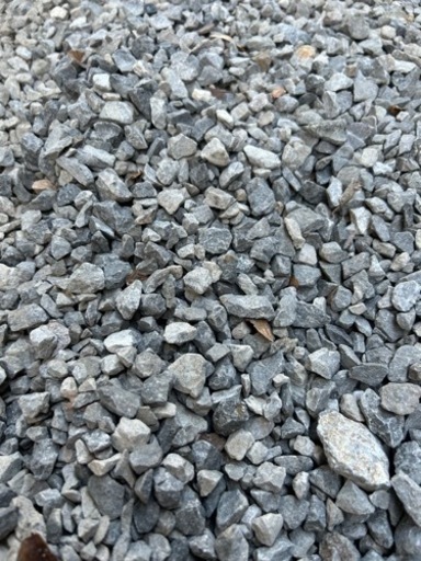 化粧砂利　１１平米分、３０キロごと小売可能、近県配送可能