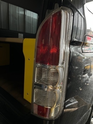 取引中　ハイエース 200系1型〜6型ナローワイド　純正OPテールランプ