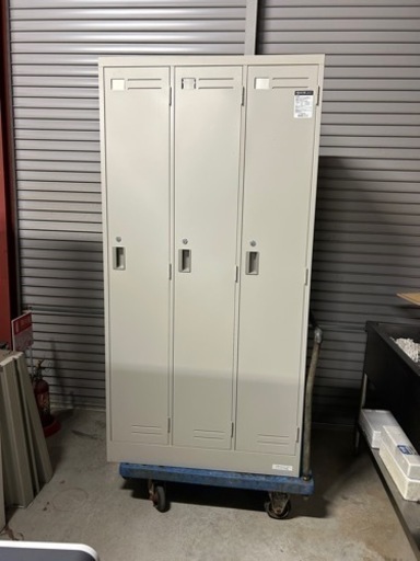 ☆3人用ロッカー　コクヨ