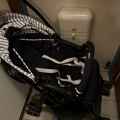 【17日引渡し希望！最終価格】ベビーカーA型　combi スゴカ...