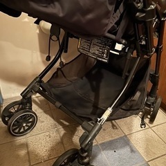 【17日引渡し希望！最終価格】ベビーカーA型　combi スゴカル4キャスの画像