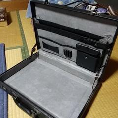 アタッシュケースの画像