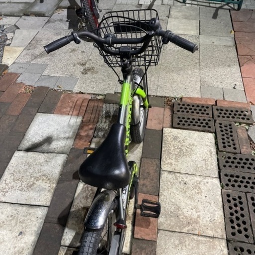 【4033】幼児車　16インチ　6,100円（防犯・税込）