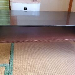ガラステーブル机の画像