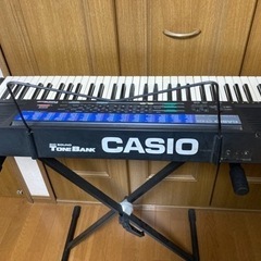 【売約済】電子ピアノ CASIO CT-625 キーボードスタンド付き　初心者、子供向けの画像