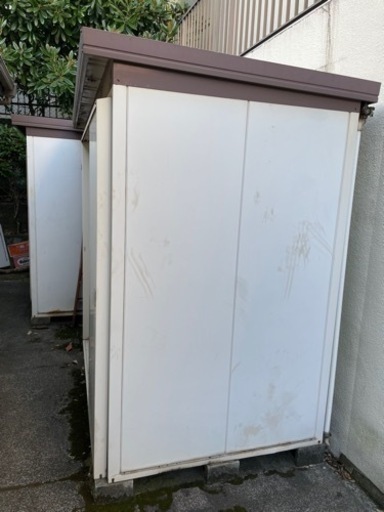 残り１つになりましたイナバ物置