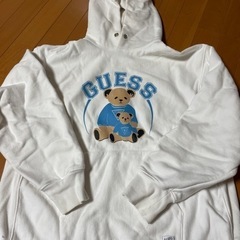 GUESS パーカー　M 日本のサイズですとLです。