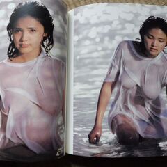 水沢アキ AKI MIZUSAWA PHOTOGRAPHY KISHIN SHINOYAMA 1975〜1995 篠山紀信 帯付　中古の画像