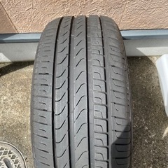 ピレリ夏用タイヤ225/45R18の画像