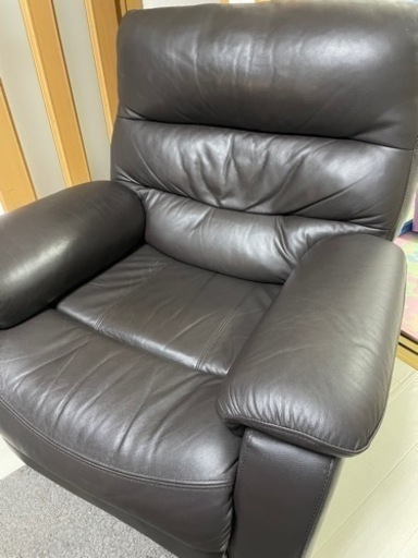 決まりました、
ニトリ　電動　1人　ソファー