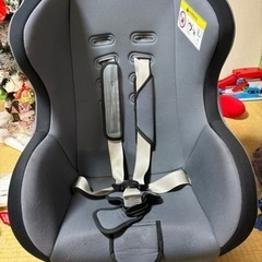 チャイルドカーシート差し上げます。