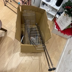 水切りラック　突っ張り式の画像