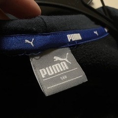 PUMAパーカーの画像