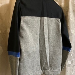 12月25日処分 PUMAパーカーの画像