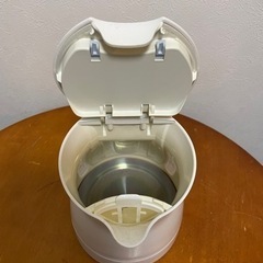 電気ケトル(1.2L)　T-fal　ジャスティンプラス　ホワイトの画像