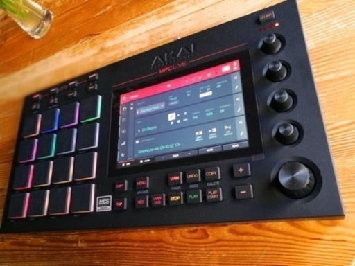 値下げ交渉ok AKAI MPC LIVE パッド式打ち込み音楽制作