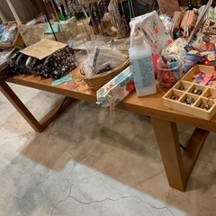 ダイニングテーブル　モダン　値下げしました。