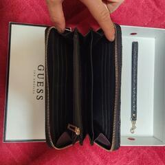 ゲス　長財布　財布　レディース？の画像