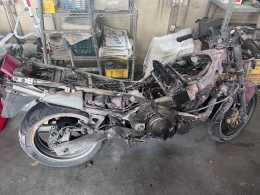 zzr400エンジン、フレーム、など部品取りに
