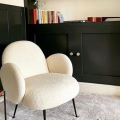 出品間もなく終了します！ 海外チェア 1人掛け ソファ おしゃれ ハイバック 白  ボアの画像
