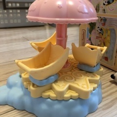値下げ⭐️500円⭐️シルバニア星の来来メリーゴーランドセット⭐️パンダの赤ちゃん付きの画像