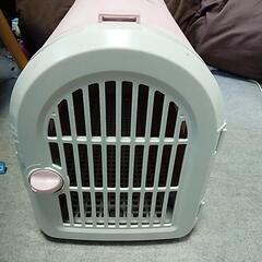 猫、小型犬用キャリーの画像
