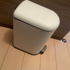 ニトリ/ゴミ箱