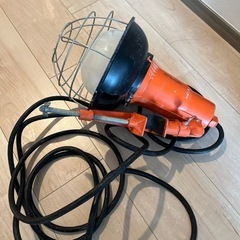 投光器
