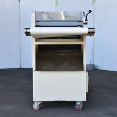 【ヤ取終了6/16】≪yt1032ジ≫ 鎌田機械製作所 リバースシート KR16 三相200V 2018年製 フットペダル標準装備 パイローラー 現状品 51126-02の画像