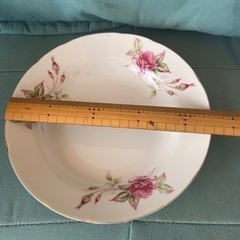 昭和レトロなお皿の画像