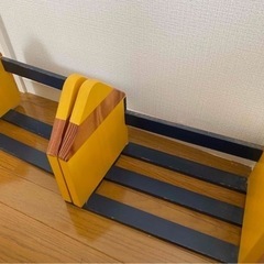 ブックスタンド 本棚　の画像