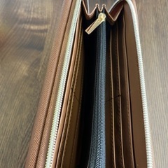 新品未使用カード入れが19個ある財布　の画像