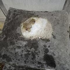 古い石塔　全高約１１５cm　三重塔の画像