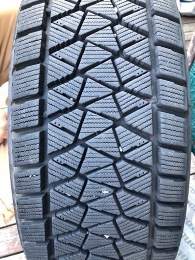 ［商談中］スタッドレスタイヤ225/65R17　2017年製　ブリヂストン ブリザック DM-2（CX-8にて使用）