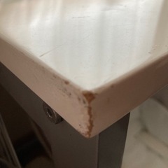 白いデスクの画像