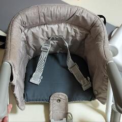 【決まりました】inglesina　テーブル　ベージュの画像