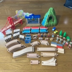 【値下げ】木製新幹線 はやぶさ＆こまち とれいんせっとの画像