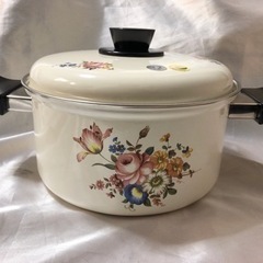 ＜美品・未使用＞ホーロー鍋　昭和レトロ　花柄　22cmの画像
