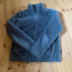 ユニクロ　フリース　オリーブ