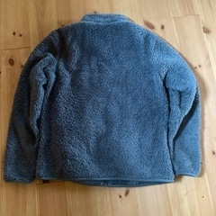 ユニクロ　フリース　オリーブの画像