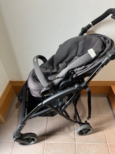 ベビーカー　Combi Atto