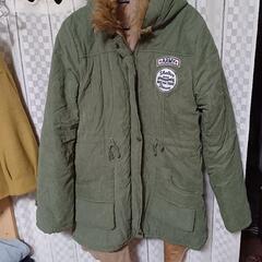 カーキ軽量アウター