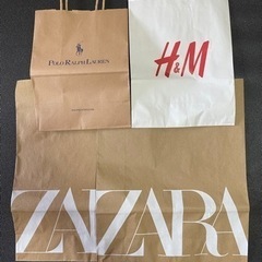 ドクターマーチン　ニューエラ　シャネル　ZARAなど　ショップバッグの画像