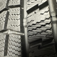 175/70R14 スタッドレスタイヤ　ホイル•ナット付きの画像