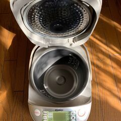 炊飯器　象印（8合まで炊けます）の画像