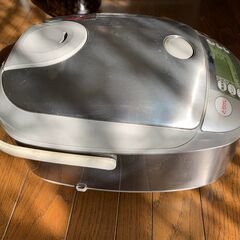 炊飯器　象印（8合まで炊けます）の画像