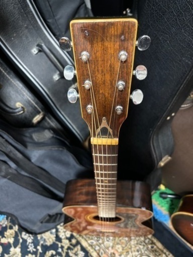 ?アコースティックギターKawai KF130A?