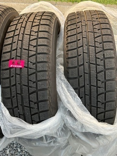 スタッドレスタイヤ　4本セット 175/65/R15