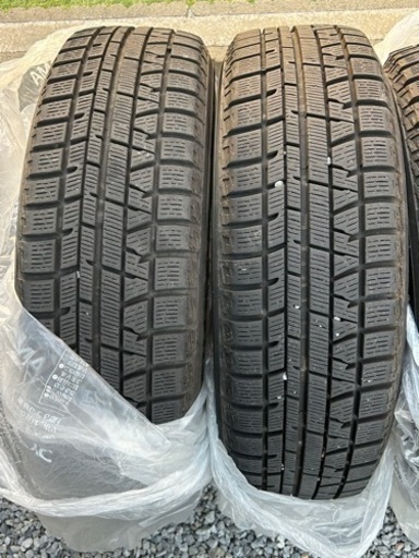 スタッドレスタイヤ　4本セット 175/65/R15